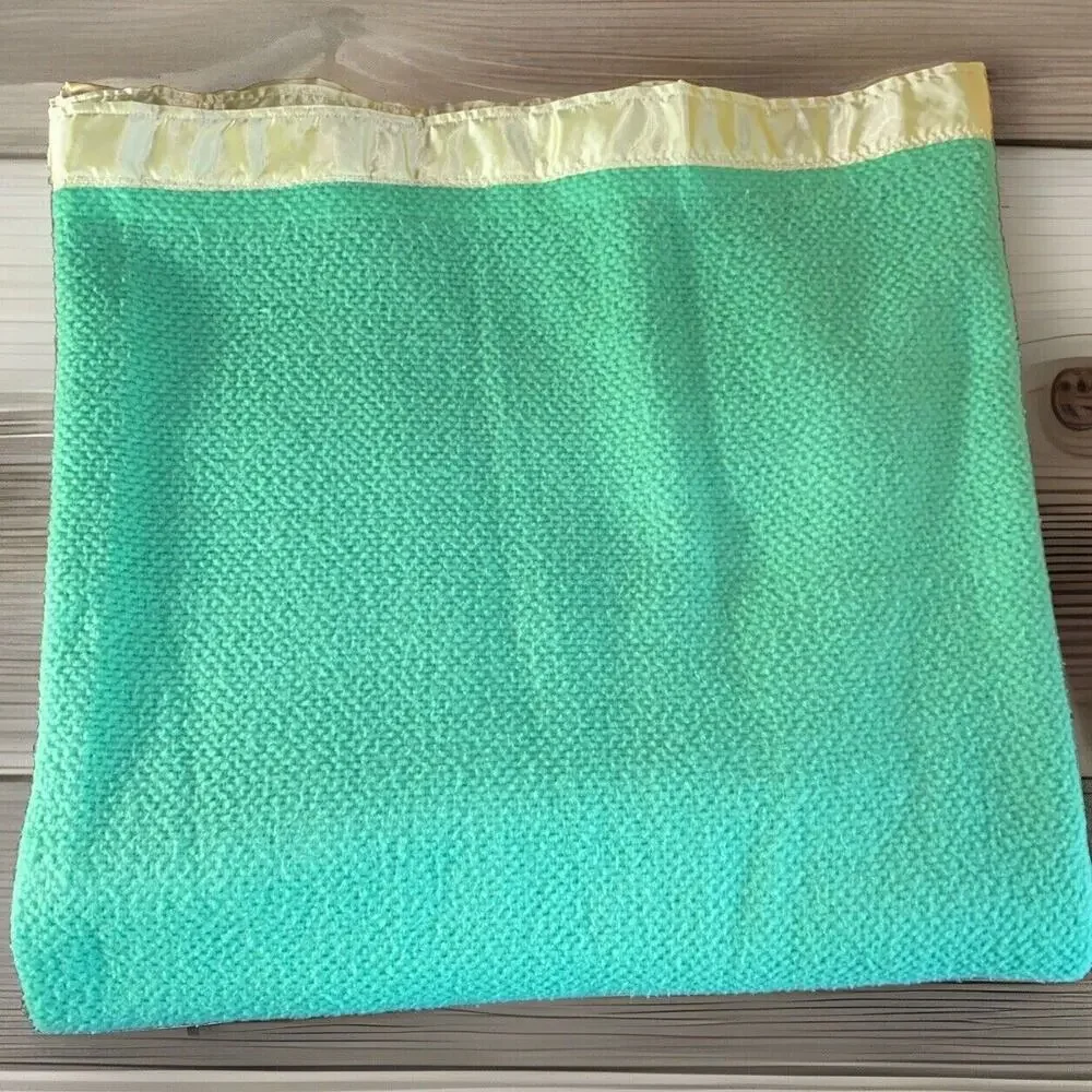 Vtg Lime Green Thermal Waffle Weave Blanket Full Queen 95x89‎ Yellow Satin Retro